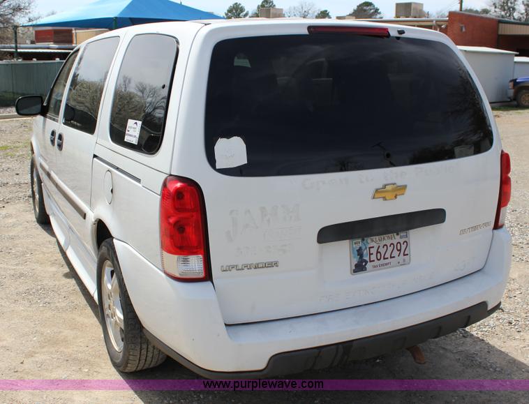 image for item J2271 2007 Chevrolet Uplander Cargo van