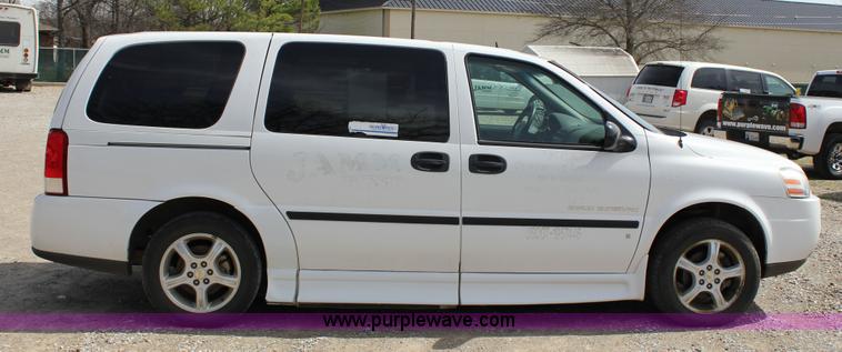 image for item J2271 2007 Chevrolet Uplander Cargo van