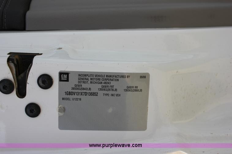 image for item J2271 2007 Chevrolet Uplander Cargo van