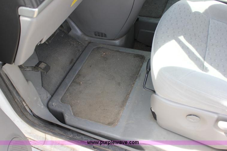 image for item J2271 2007 Chevrolet Uplander Cargo van