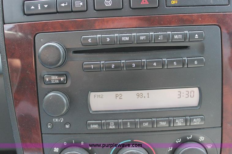 image for item J2271 2007 Chevrolet Uplander Cargo van