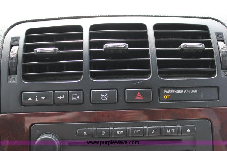 image for item J2271 2007 Chevrolet Uplander Cargo van