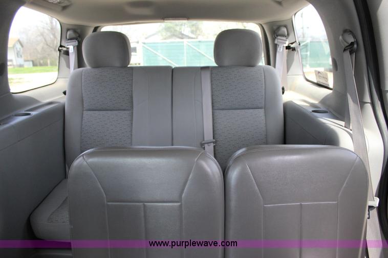 image for item J2271 2007 Chevrolet Uplander Cargo van