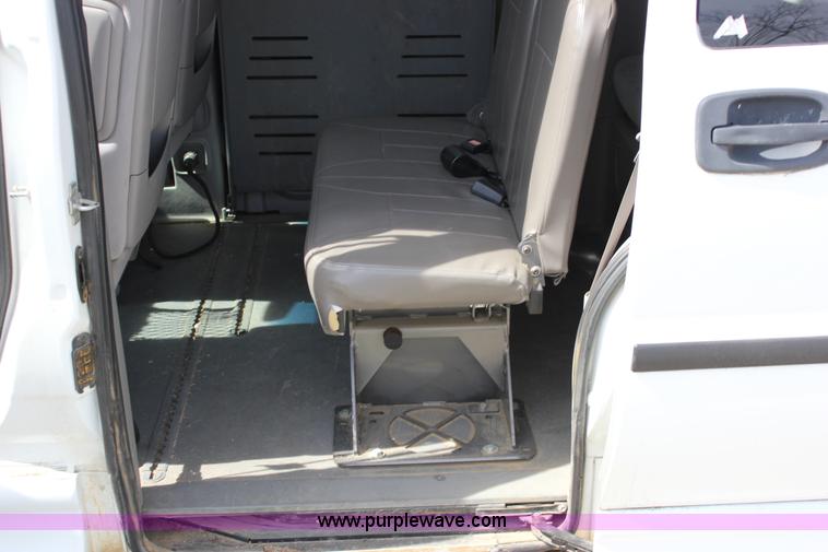 image for item J2271 2007 Chevrolet Uplander Cargo van