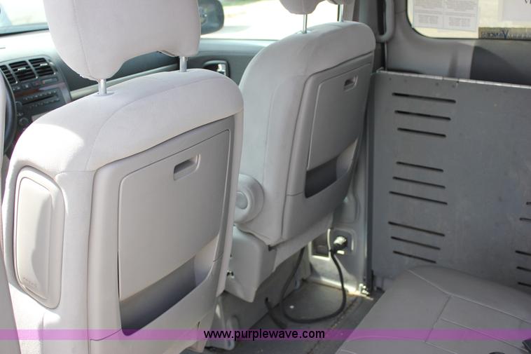 image for item J2271 2007 Chevrolet Uplander Cargo van