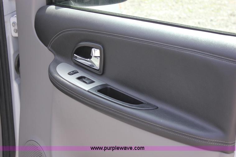 image for item J2271 2007 Chevrolet Uplander Cargo van