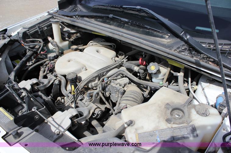 image for item J2271 2007 Chevrolet Uplander Cargo van