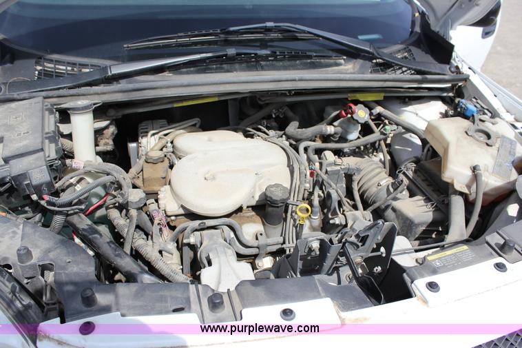 image for item J2271 2007 Chevrolet Uplander Cargo van