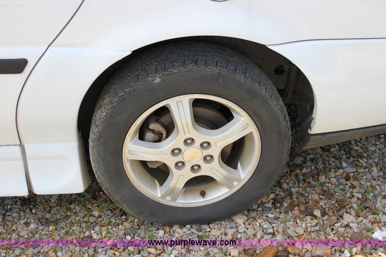 image for item J2271 2007 Chevrolet Uplander Cargo van