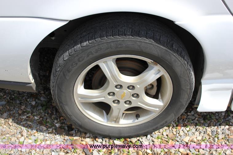 image for item J2271 2007 Chevrolet Uplander Cargo van