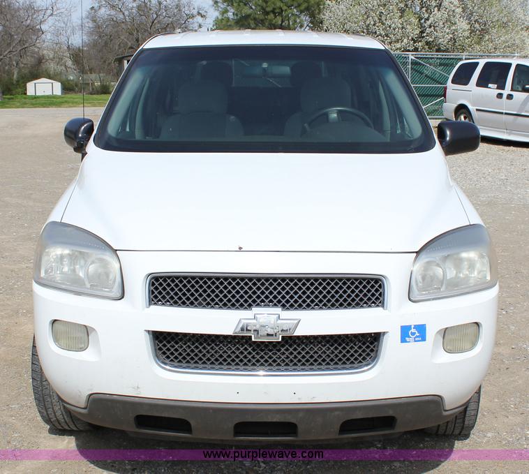 image for item J2272 2007 Chevrolet Uplander Cargo van