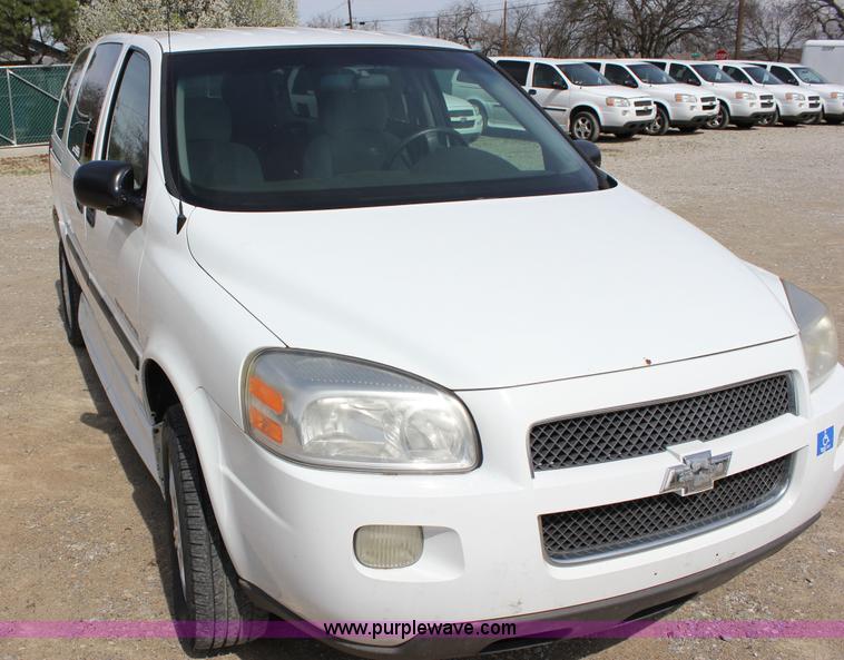 image for item J2272 2007 Chevrolet Uplander Cargo van
