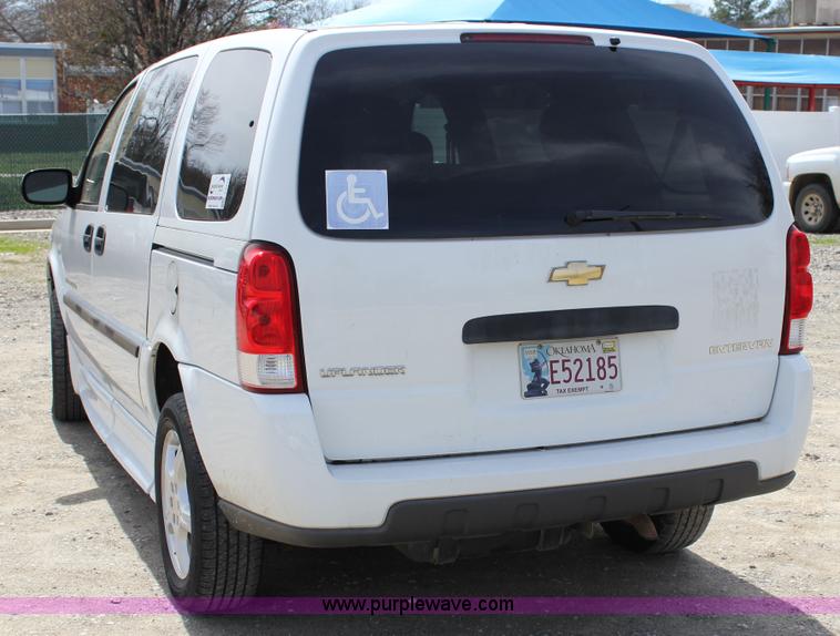 image for item J2272 2007 Chevrolet Uplander Cargo van