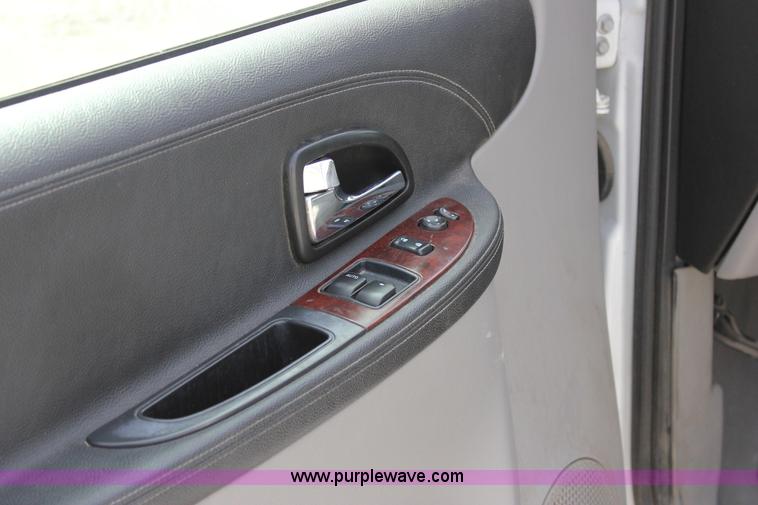 image for item J2272 2007 Chevrolet Uplander Cargo van