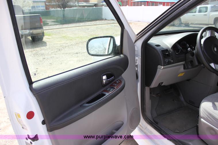 image for item J2272 2007 Chevrolet Uplander Cargo van