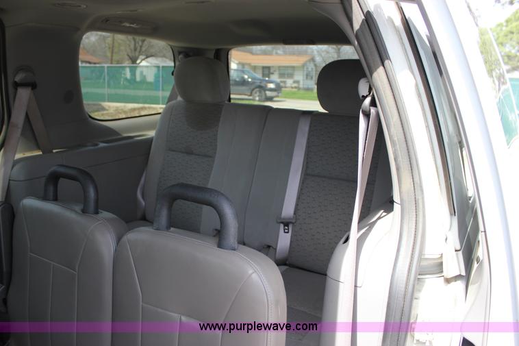 image for item J2272 2007 Chevrolet Uplander Cargo van