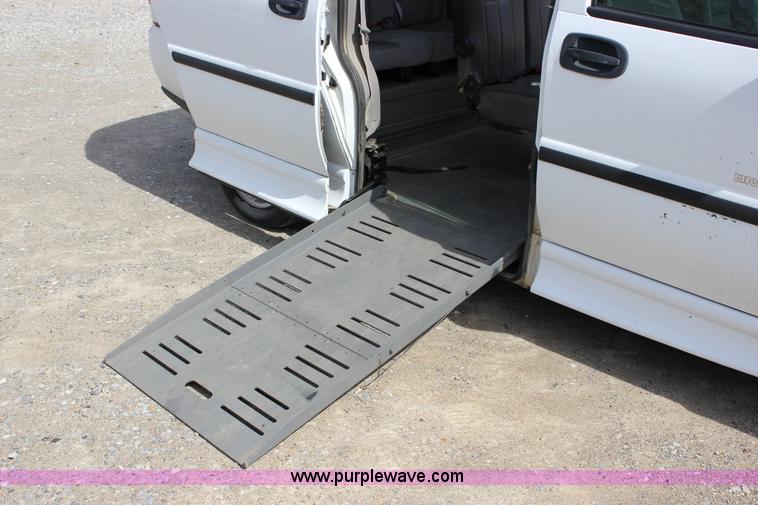 image for item J2272 2007 Chevrolet Uplander Cargo van