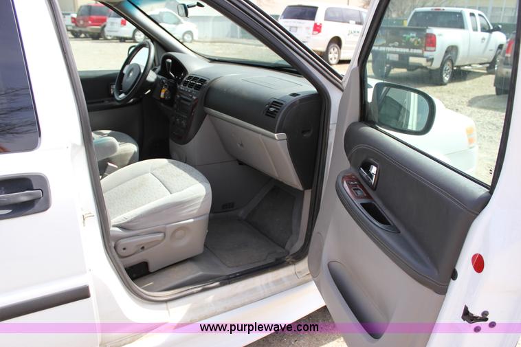 image for item J2272 2007 Chevrolet Uplander Cargo van