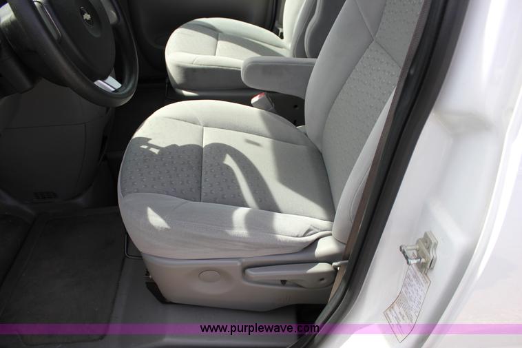 image for item J2273 2008 Chevrolet Uplander Cargo van