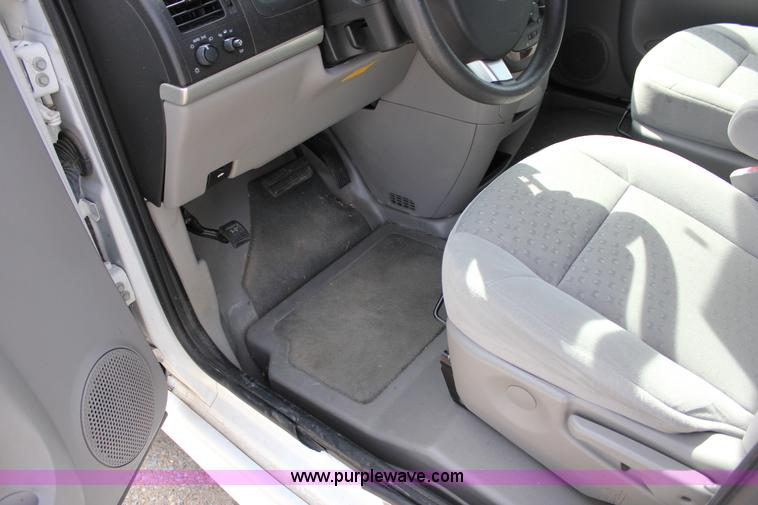 image for item J2273 2008 Chevrolet Uplander Cargo van