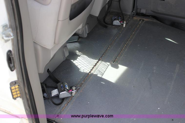 image for item J2273 2008 Chevrolet Uplander Cargo van