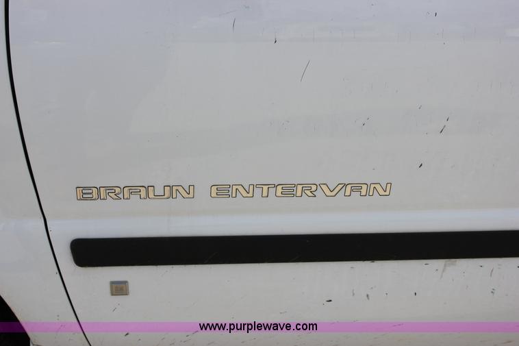 image for item J2273 2008 Chevrolet Uplander Cargo van