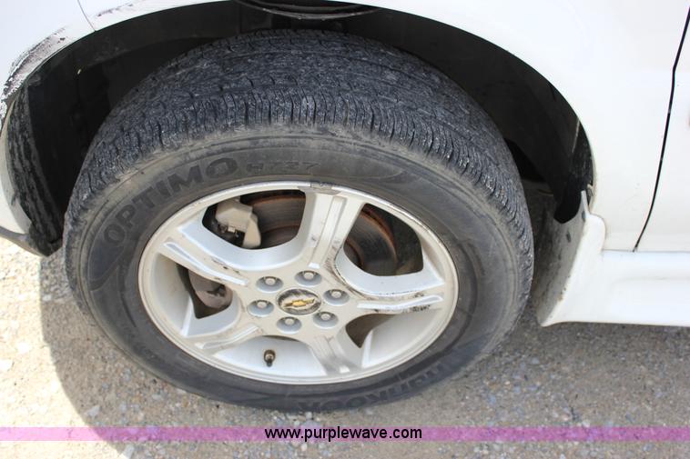 image for item J2273 2008 Chevrolet Uplander Cargo van