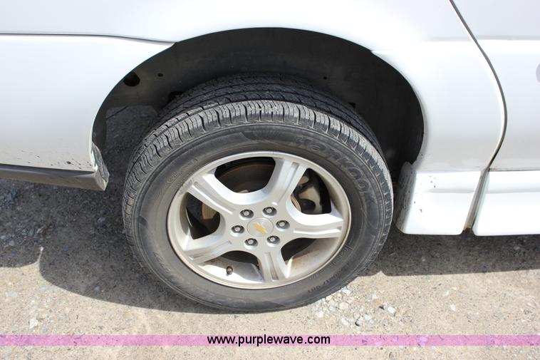 image for item J2273 2008 Chevrolet Uplander Cargo van