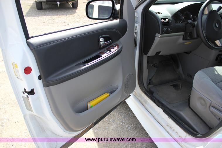 image for item J2274 2008 Chevrolet Uplander Cargo van