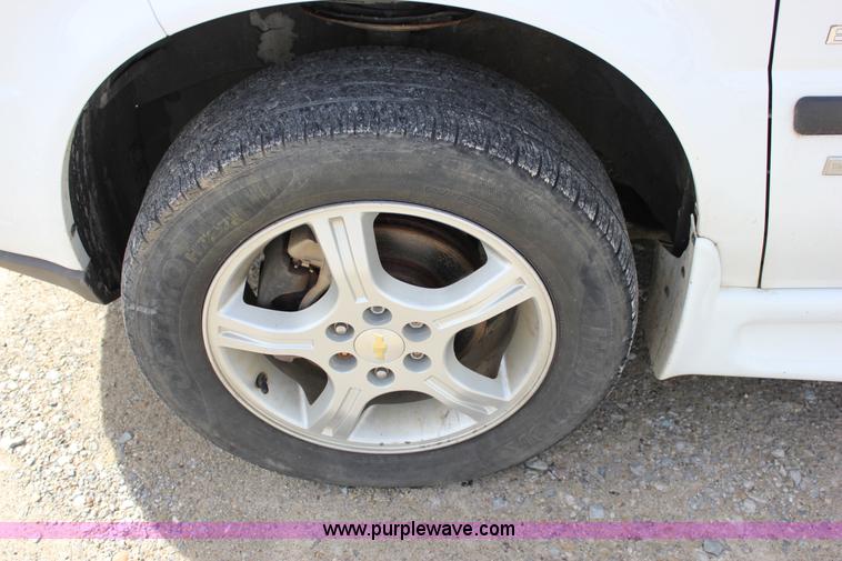 image for item J2274 2008 Chevrolet Uplander Cargo van