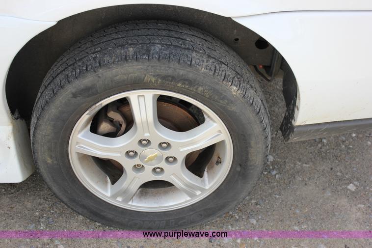 image for item J2274 2008 Chevrolet Uplander Cargo van