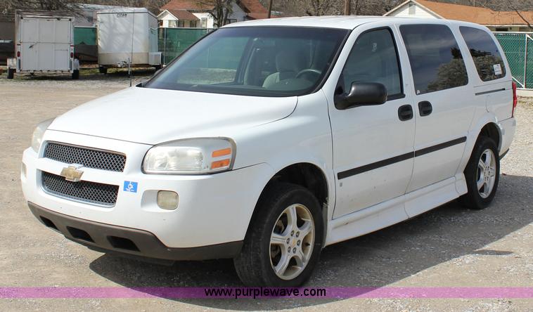 image for item J2275 2007 Chevrolet Uplander Cargo van