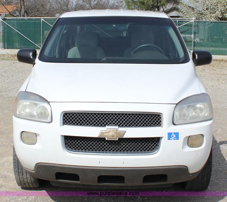image for item J2275 2007 Chevrolet Uplander Cargo van