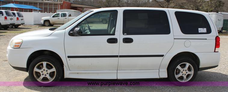 image for item J2275 2007 Chevrolet Uplander Cargo van