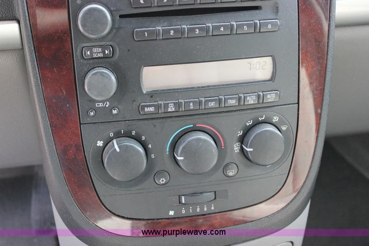 image for item J2275 2007 Chevrolet Uplander Cargo van