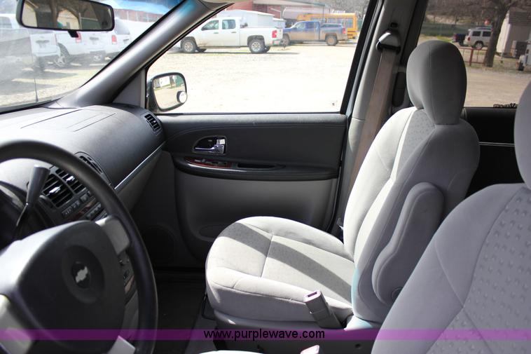 image for item J2275 2007 Chevrolet Uplander Cargo van
