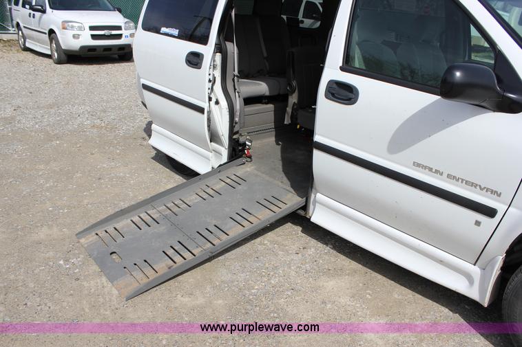 image for item J2275 2007 Chevrolet Uplander Cargo van