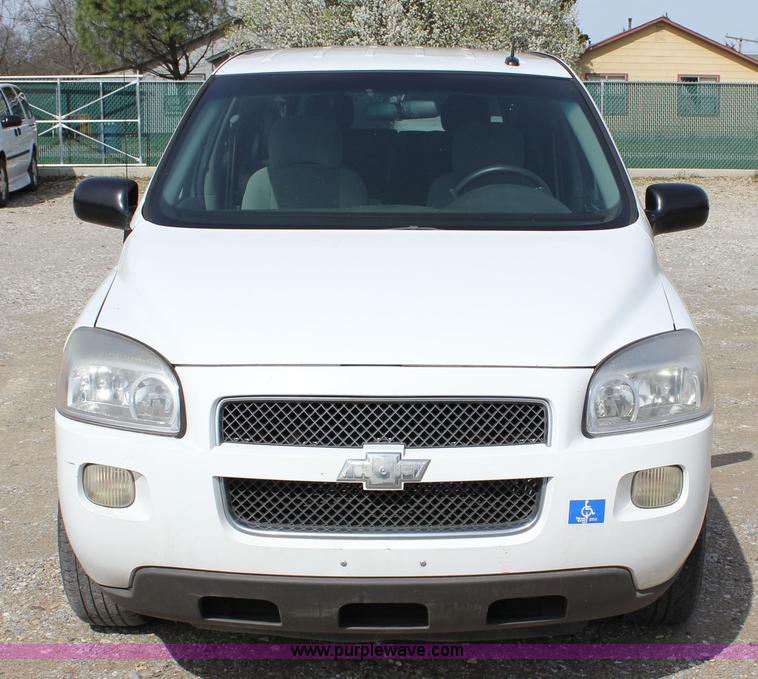 image for item J2276 2007 Chevrolet Uplander Cargo van
