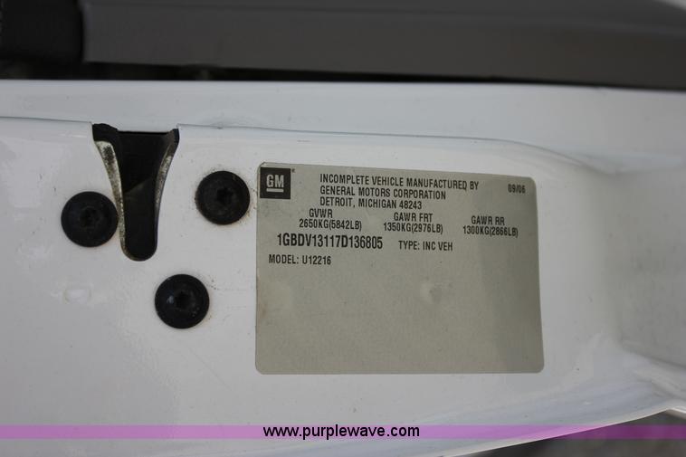 image for item J2276 2007 Chevrolet Uplander Cargo van