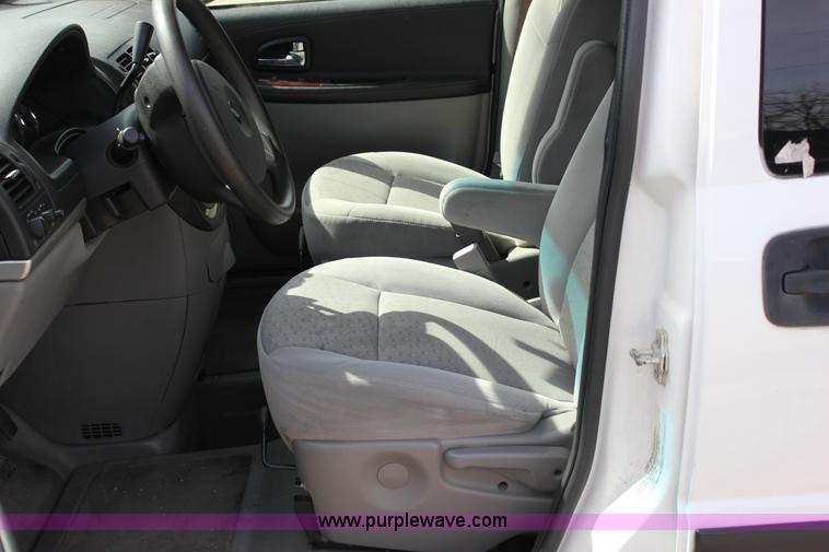 image for item J2276 2007 Chevrolet Uplander Cargo van