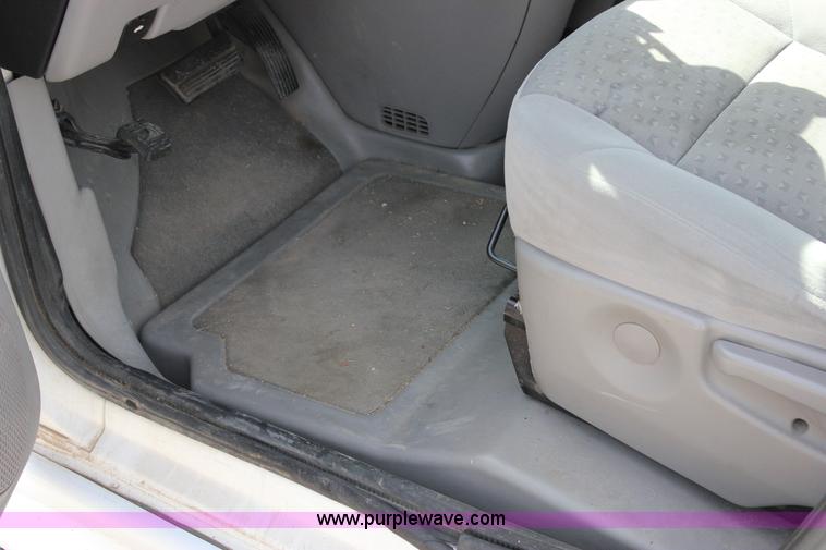 image for item J2276 2007 Chevrolet Uplander Cargo van