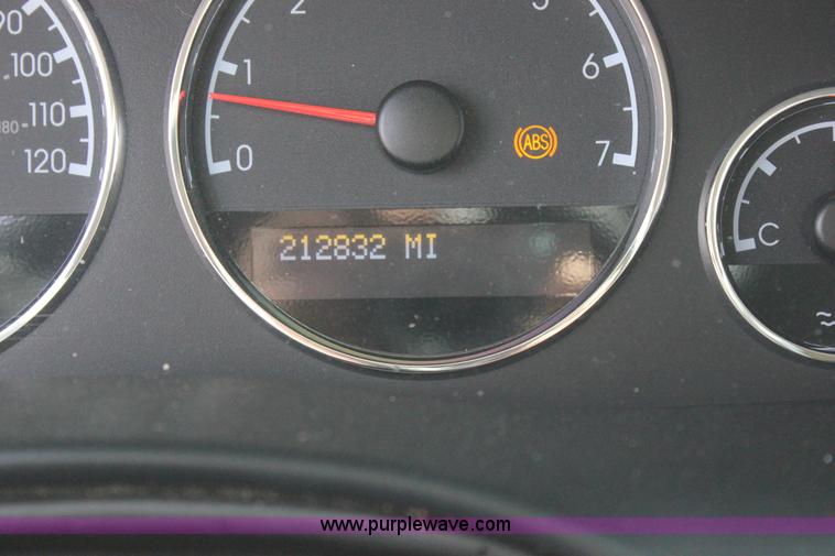 image for item J2276 2007 Chevrolet Uplander Cargo van