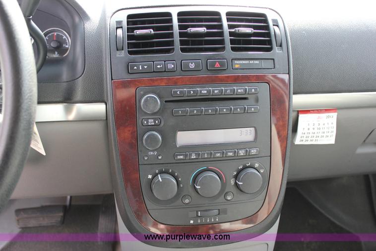 image for item J2276 2007 Chevrolet Uplander Cargo van