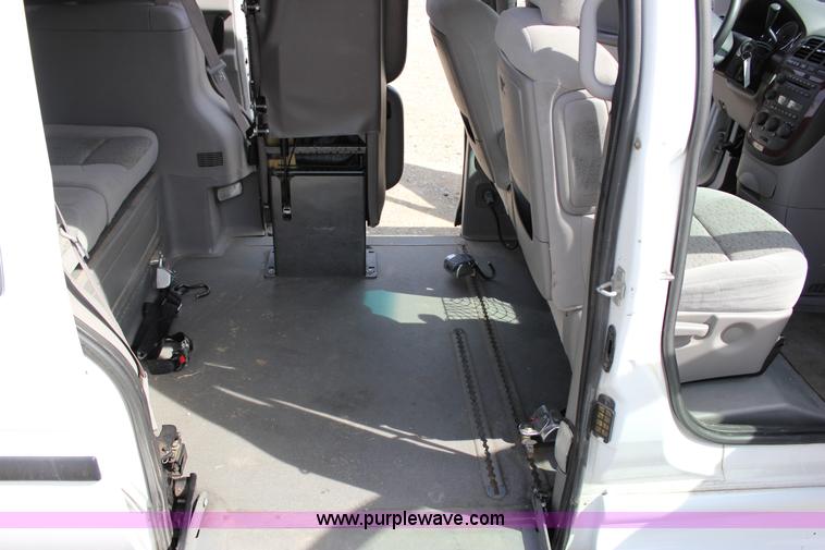 image for item J2276 2007 Chevrolet Uplander Cargo van