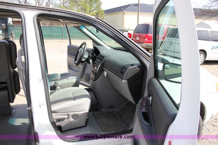 image for item J2276 2007 Chevrolet Uplander Cargo van