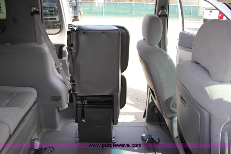 image for item J2276 2007 Chevrolet Uplander Cargo van