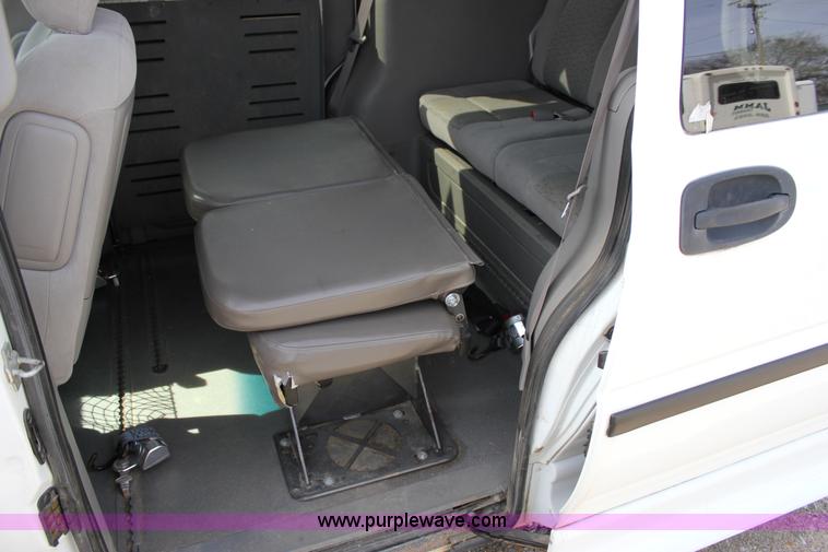 image for item J2276 2007 Chevrolet Uplander Cargo van