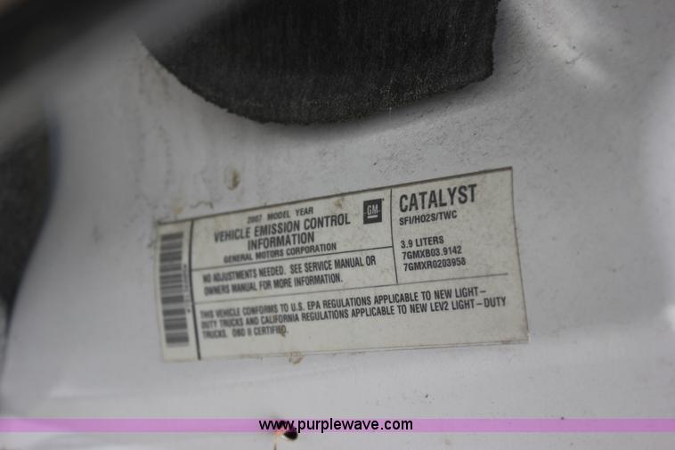 image for item J2276 2007 Chevrolet Uplander Cargo van