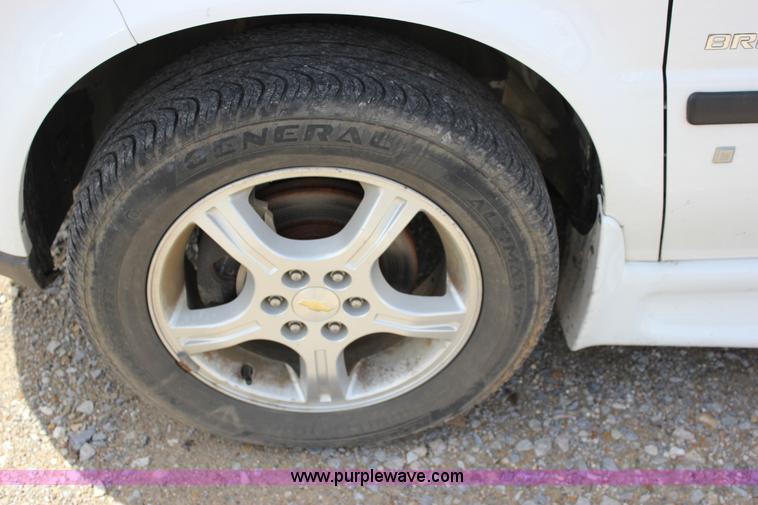 image for item J2276 2007 Chevrolet Uplander Cargo van