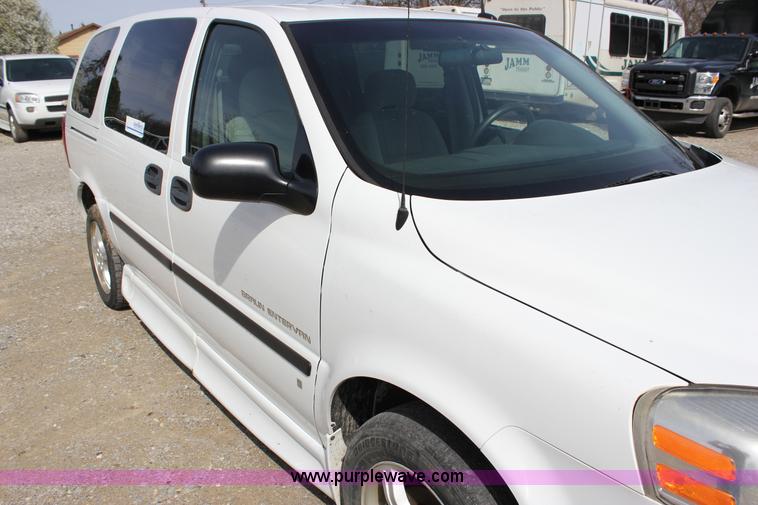 image for item J2276 2007 Chevrolet Uplander Cargo van